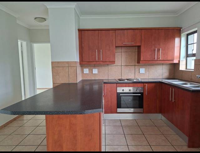 2 BEDROOM TOWNHOUSE FOR SALE IN VALLEY VIEW ESTATE